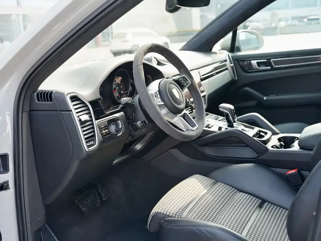 Porsche Cayenne 2021 из CN, фото 8