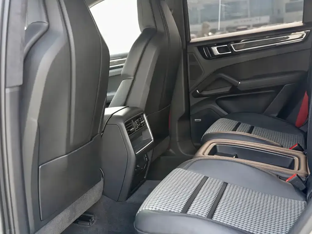 Porsche Cayenne 2021 из CN, фото 2