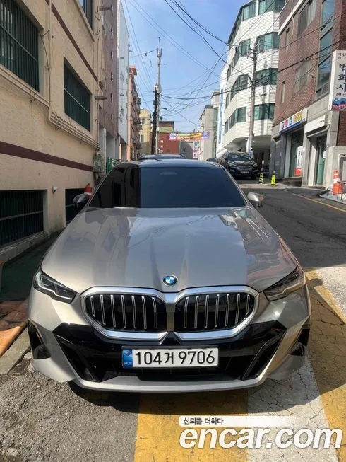BMW 5-Series — фото 1
