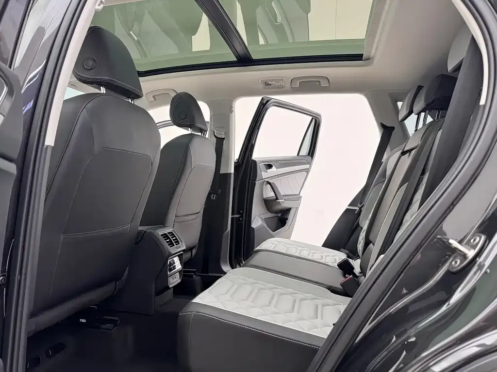 Volkswagen Tayron 2022 из CN, фото 10