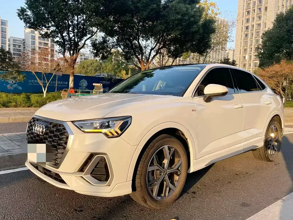 Audi Q3 Sportback — фото 1