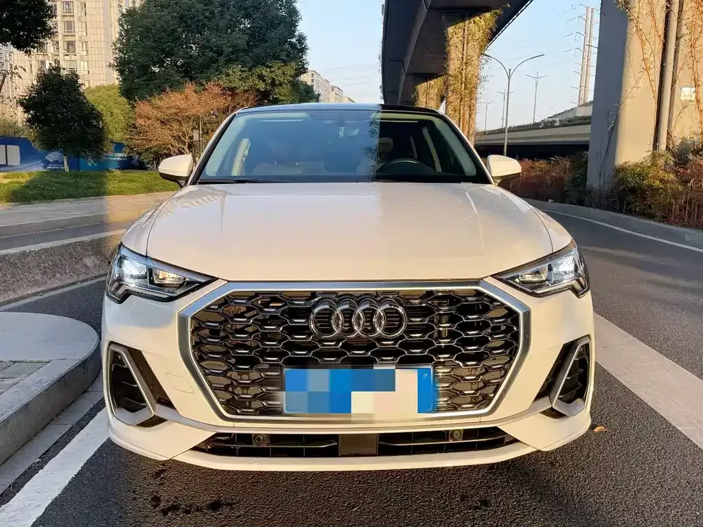 Audi Q3 Sportback — фото 8