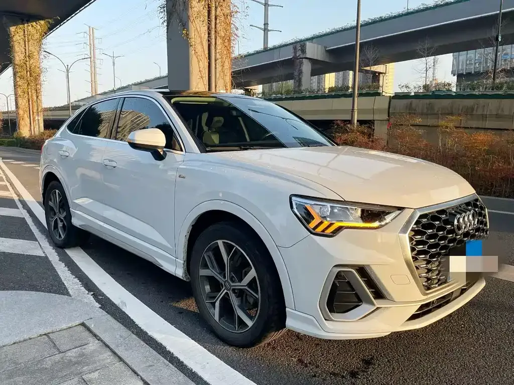 Audi Q3 Sportback — фото 9