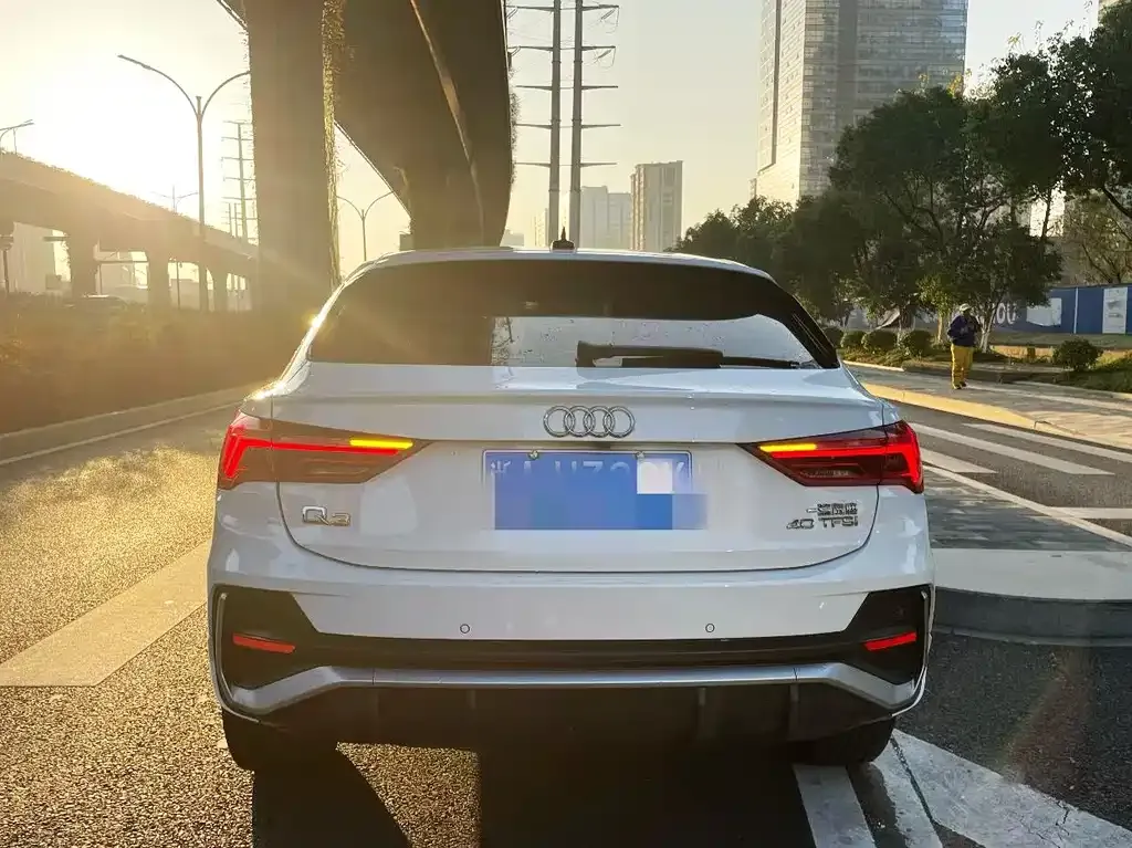 Audi Q3 Sportback — фото 7