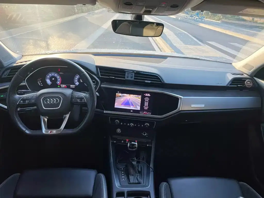 Audi Q3 Sportback — фото 6