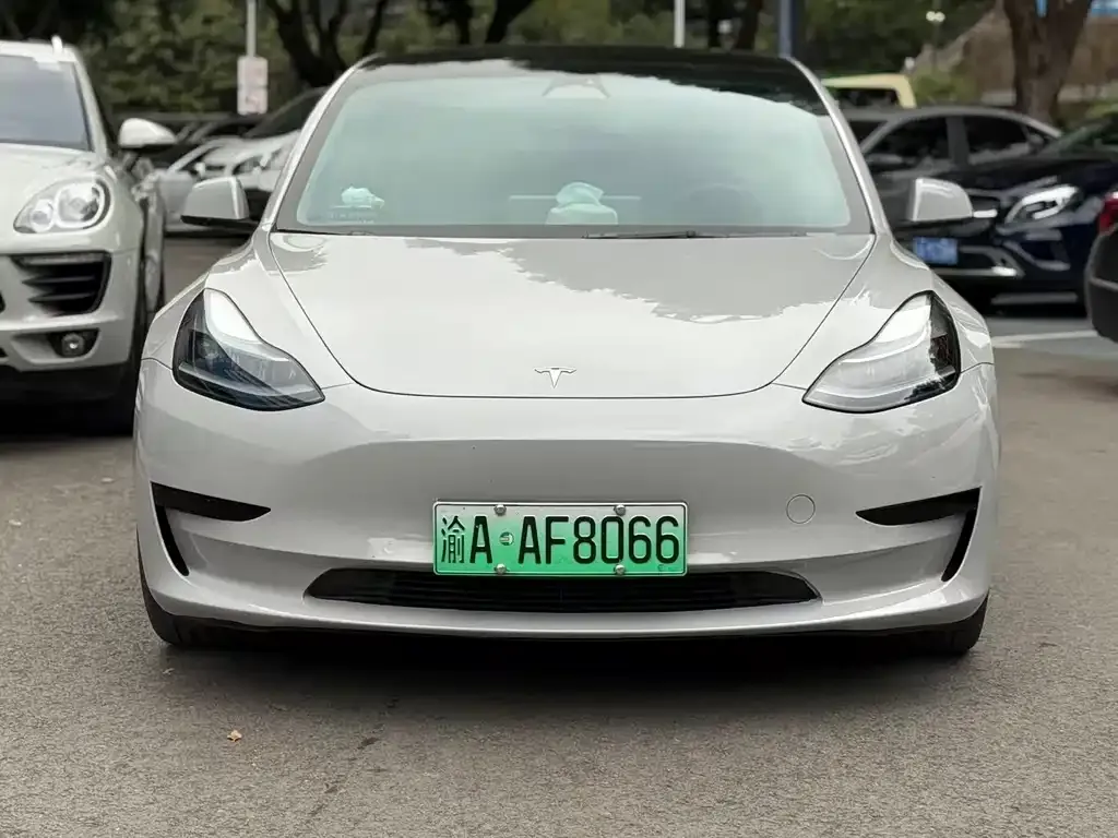Tesla Model 3 — фото 7