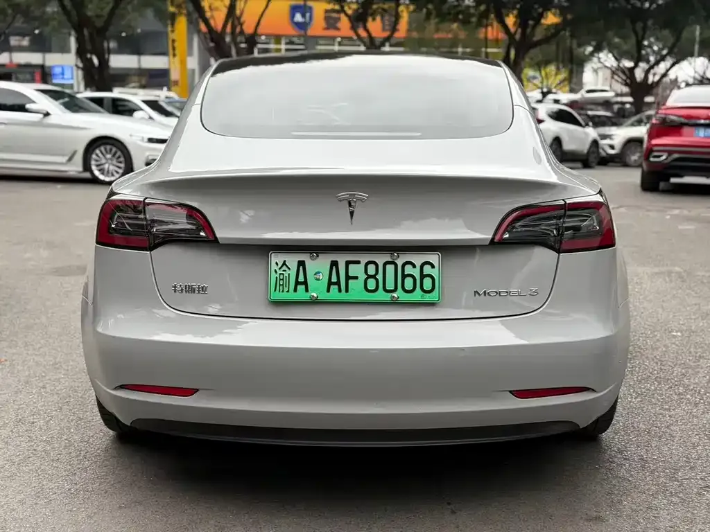 Tesla Model 3 — фото 6