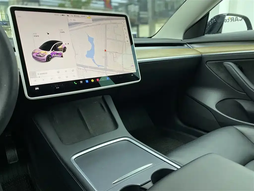 Tesla Model 3 — фото 4