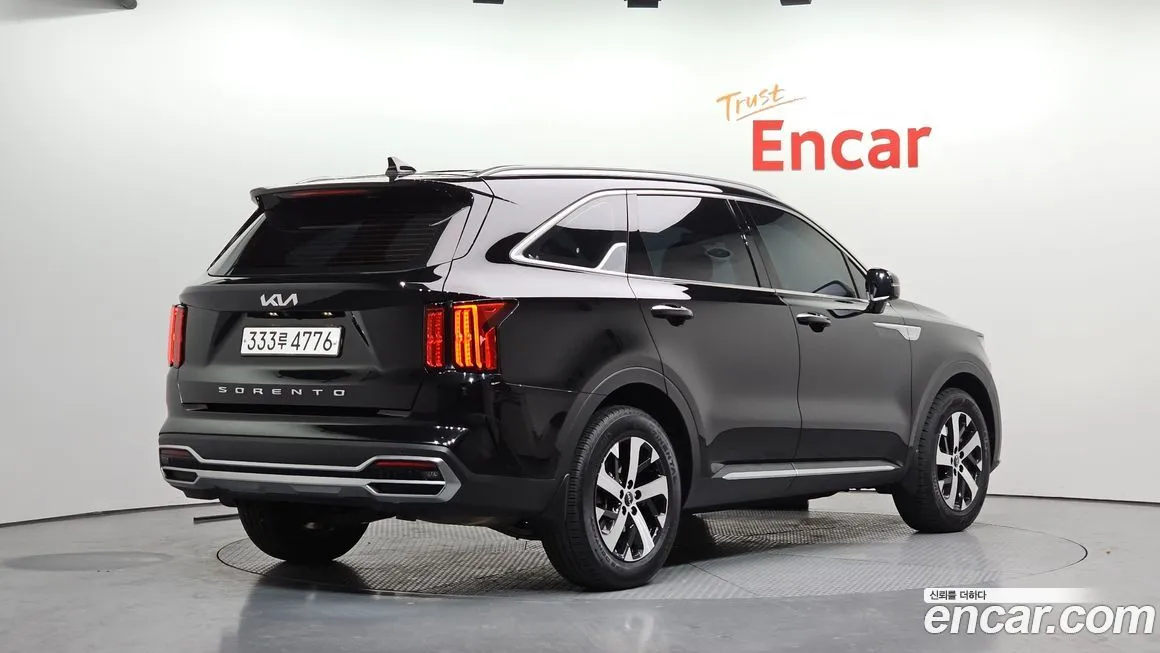 Kia Sorento — фото 7