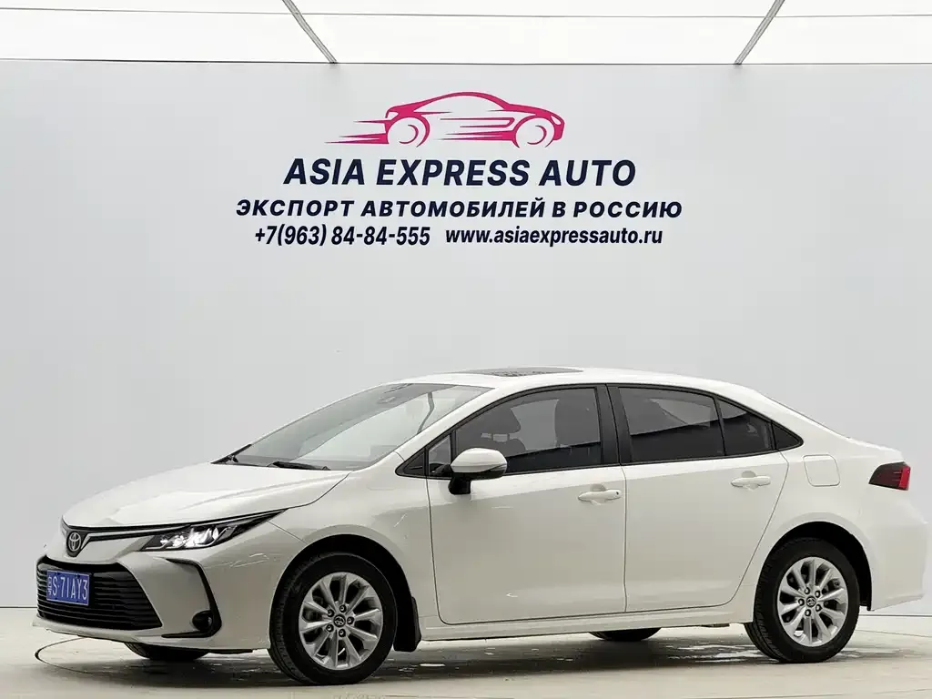 Toyota Corolla 2022 из CN, фото 1