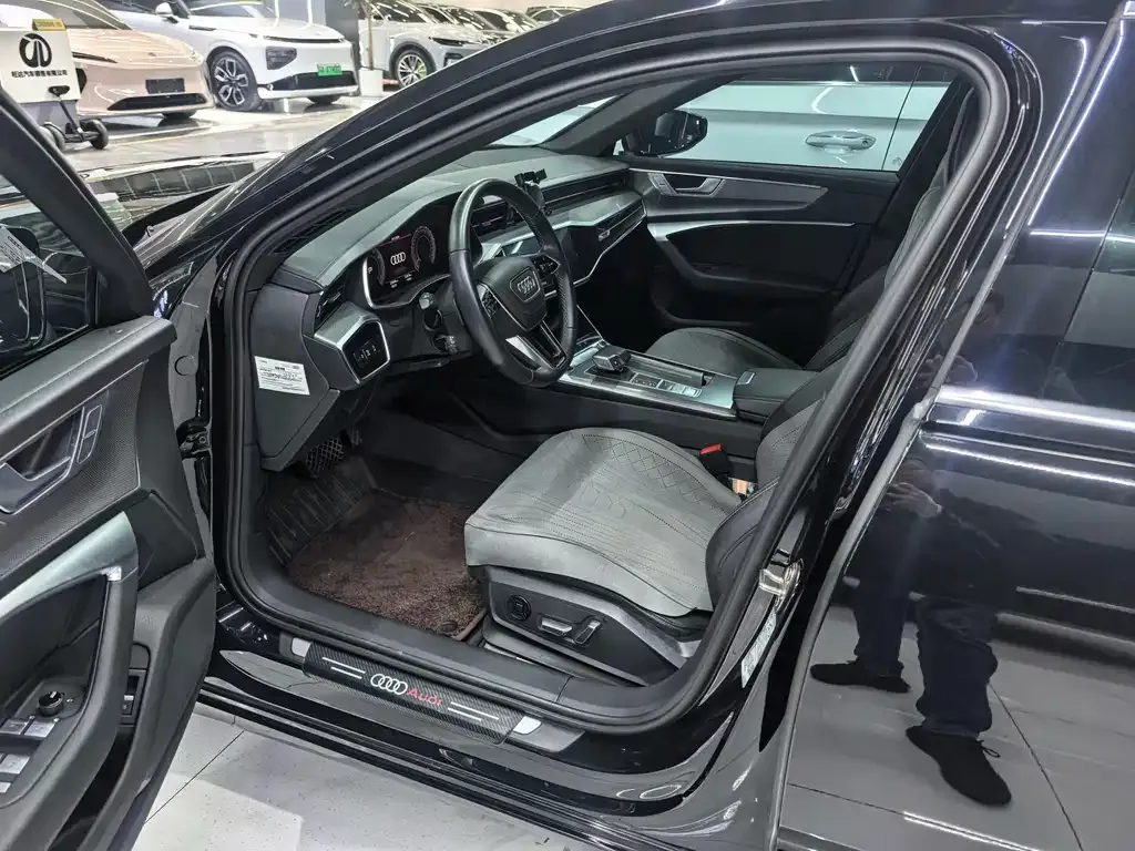 Audi A6L 2024 из CN, фото 4