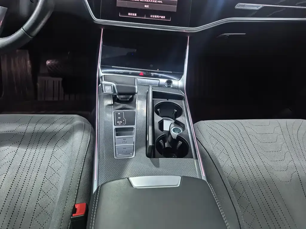 Audi A6L 2024 из CN, фото 5