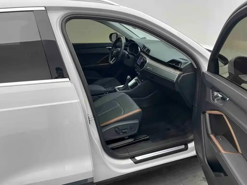 Audi Q3 2022 из CN, фото 3