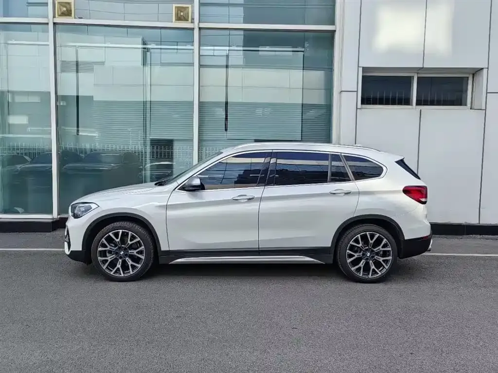 BMW X1 2021 из CN, фото 8