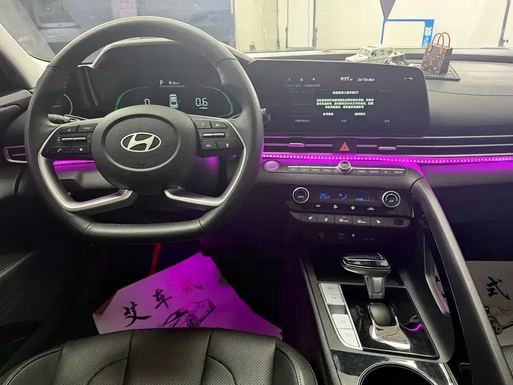 Hyundai Elantra 2023 из CN, фото 7