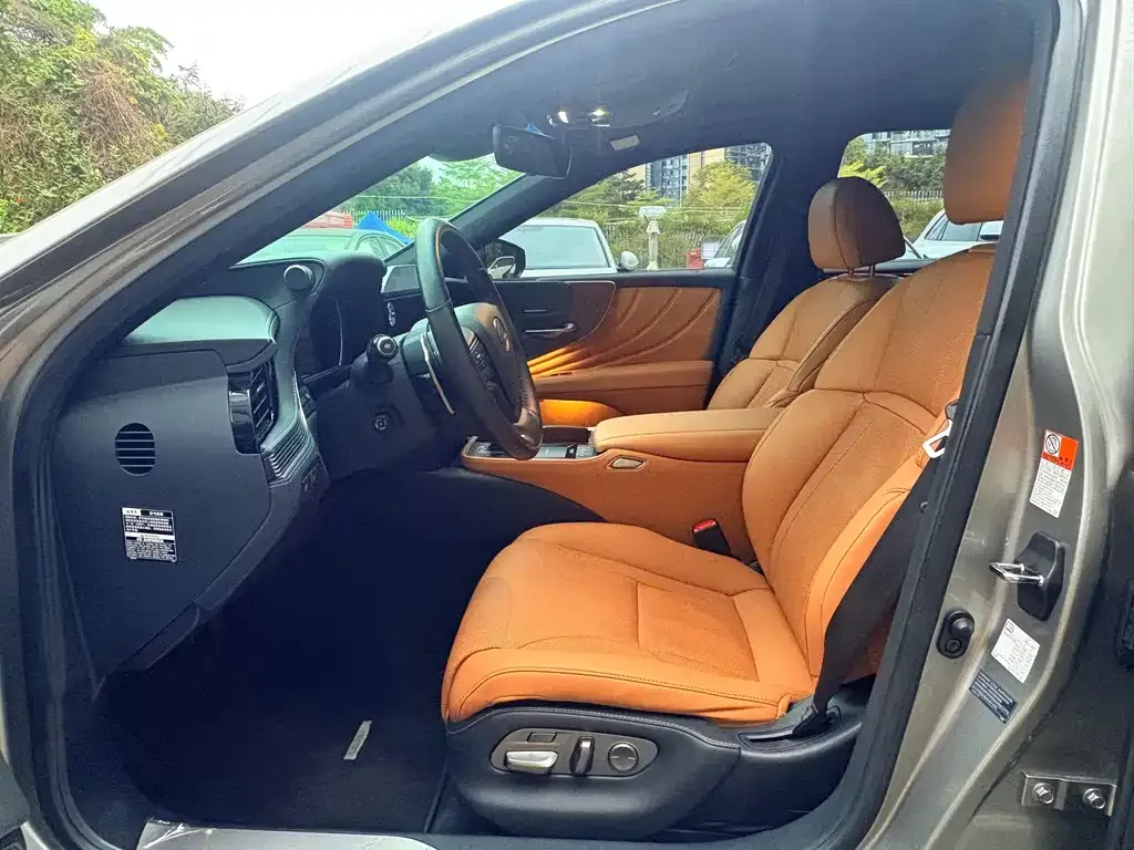 Lexus LS 2021 из CN, фото 4