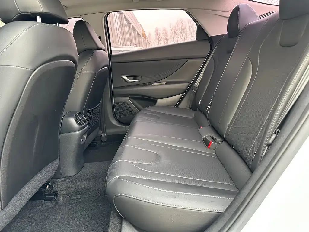 Hyundai Elantra 2022 из CN, фото 9