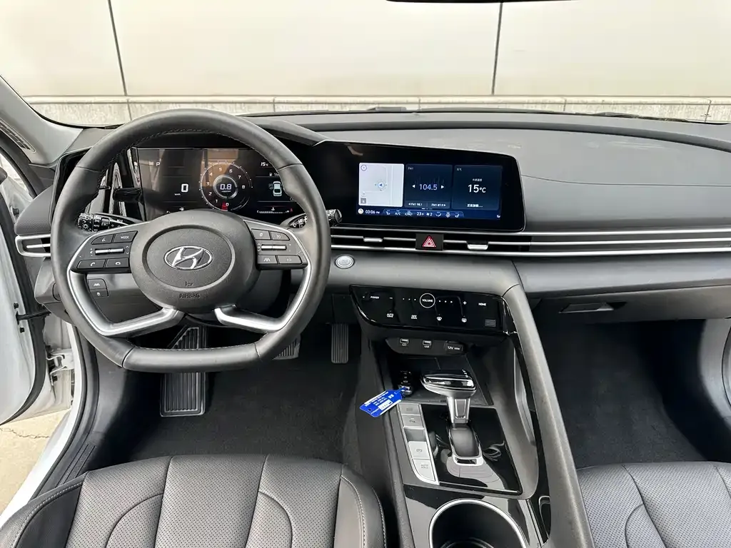 Hyundai Elantra 2022 из CN, фото 4