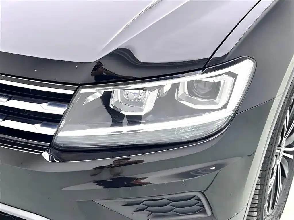 Volkswagen Tiguan L — фото 3