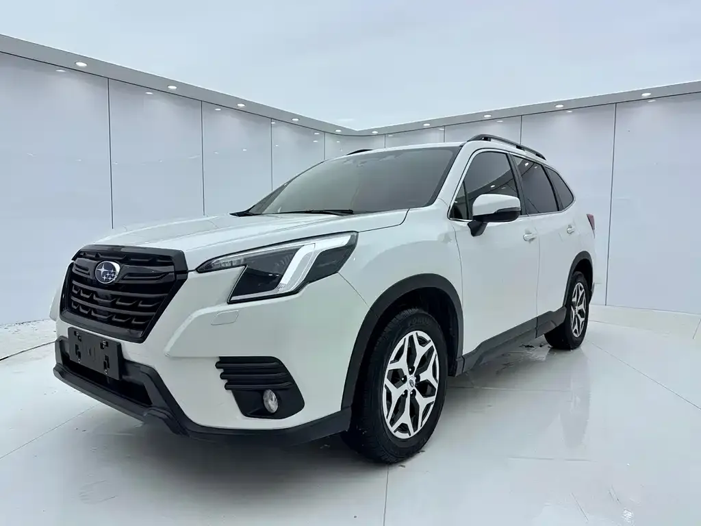 Subaru Forester — фото 1