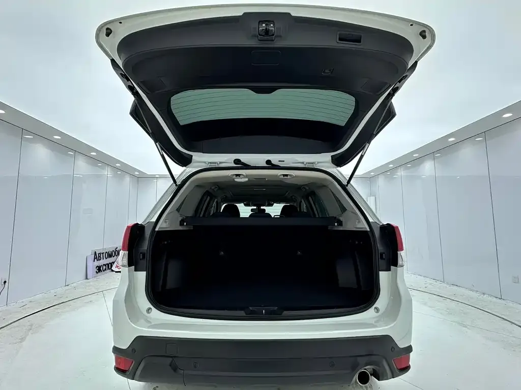 Subaru Forester — фото 7