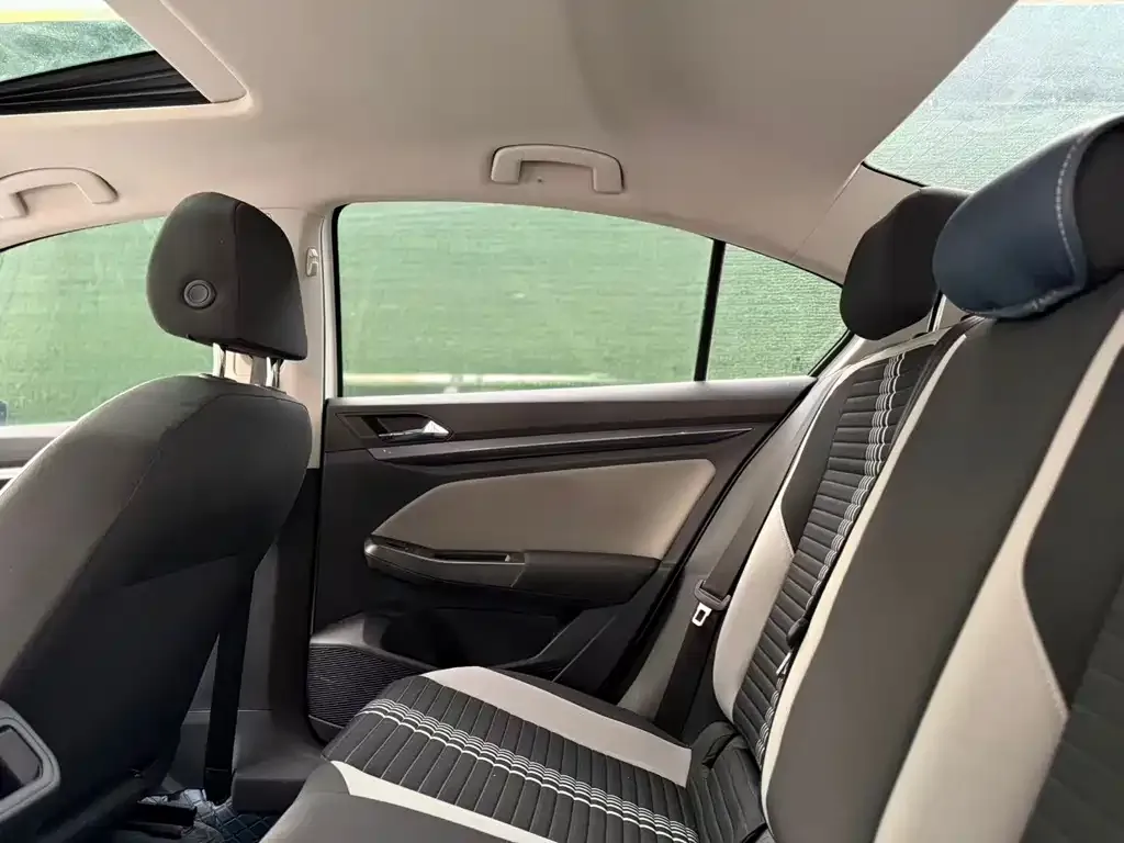 Volkswagen Bora 2023 из CN, фото 6