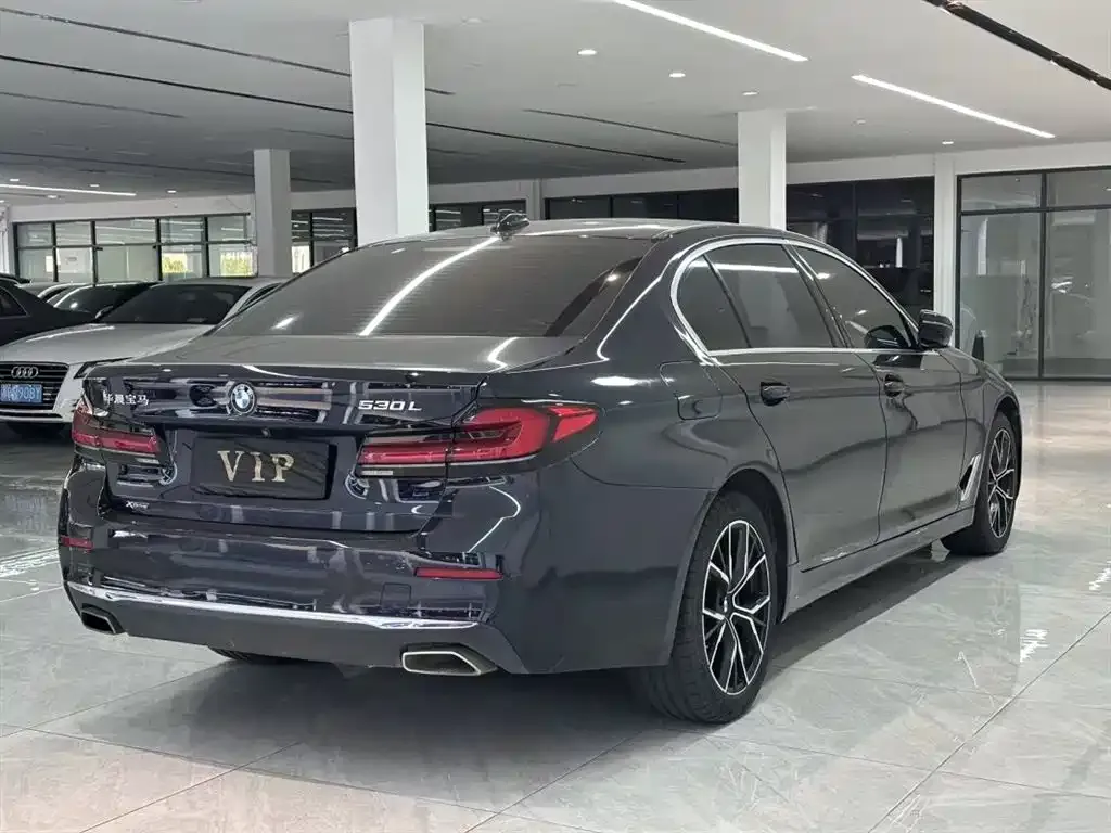 BMW 5 Series — фото 2
