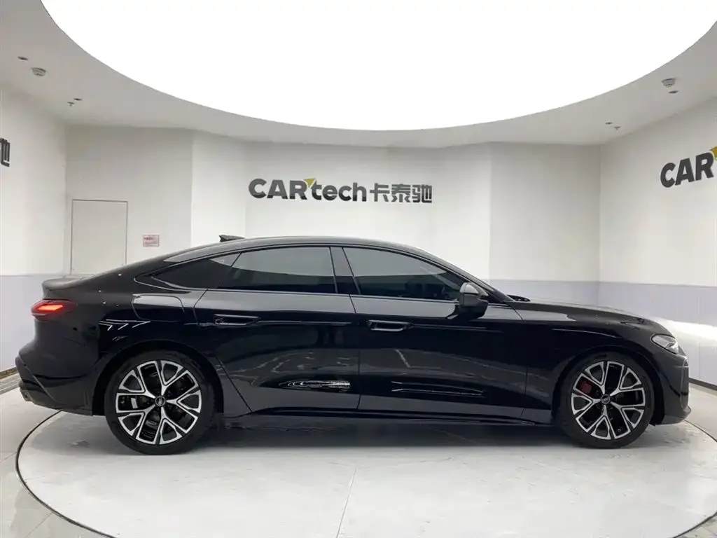 Audi A5L Sportback — фото 9