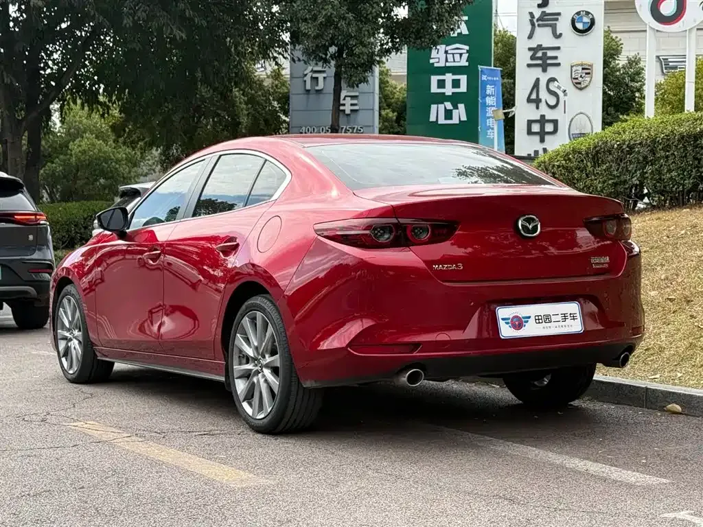 Mazda 3 Axela — фото 3