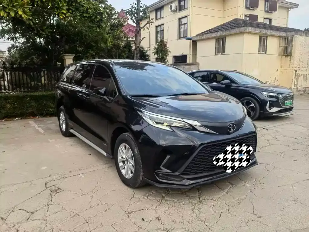 Toyota Granvia 2024 из CN, фото 3
