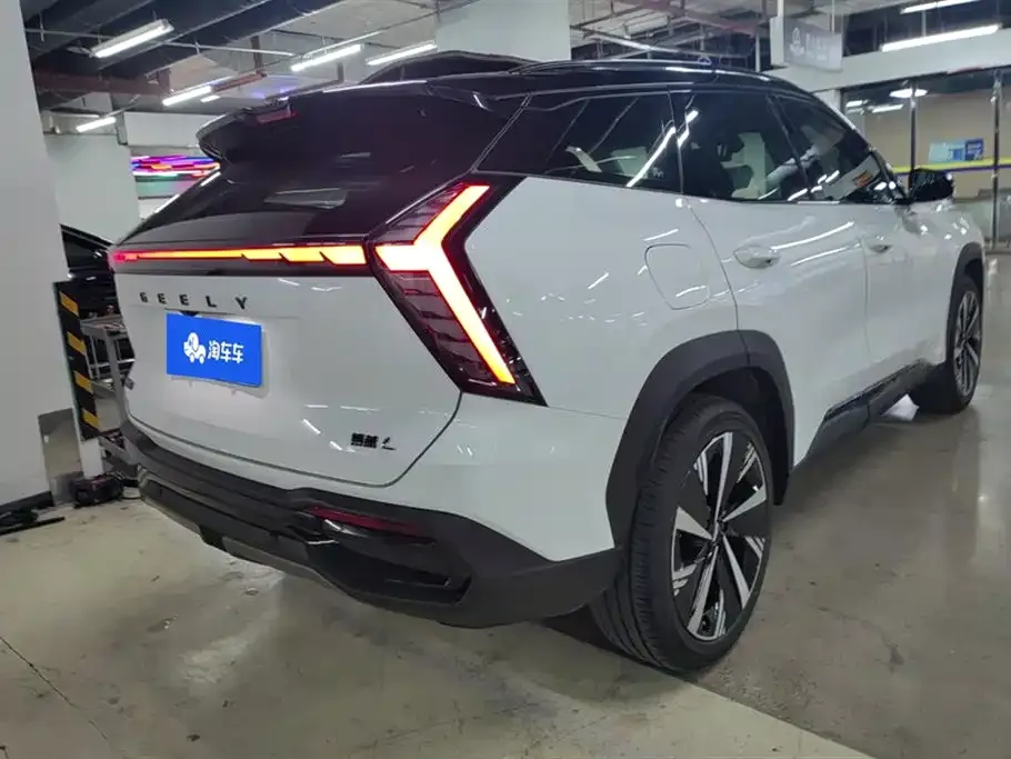 Geely Boyue L 2024 из CN, фото 2
