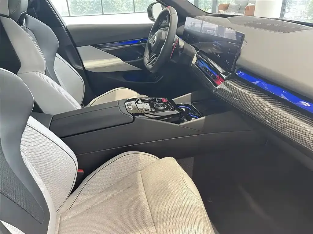 BMW M5 New Energy 2025 из CN, фото 7