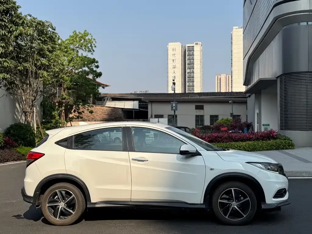 Honda Vezel 2021 из CN, фото 9