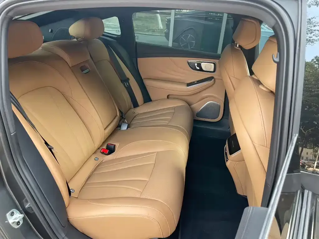 Roewe Feifan F7 2023 из CN, фото 5