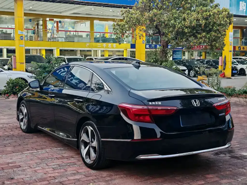 Honda Inspire — фото 8