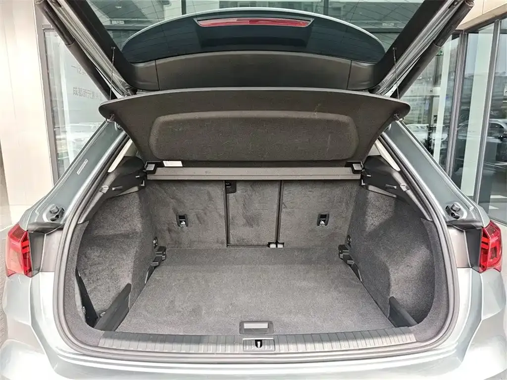Audi Q3 2021 из CN, фото 9
