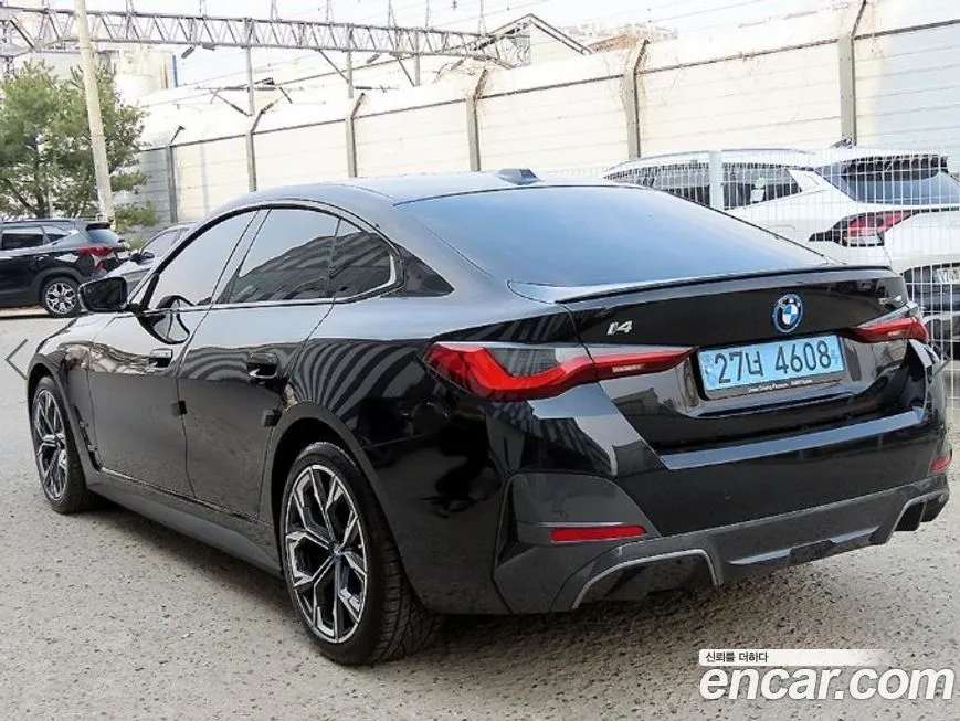 BMW i4 2022 из KR, фото 3