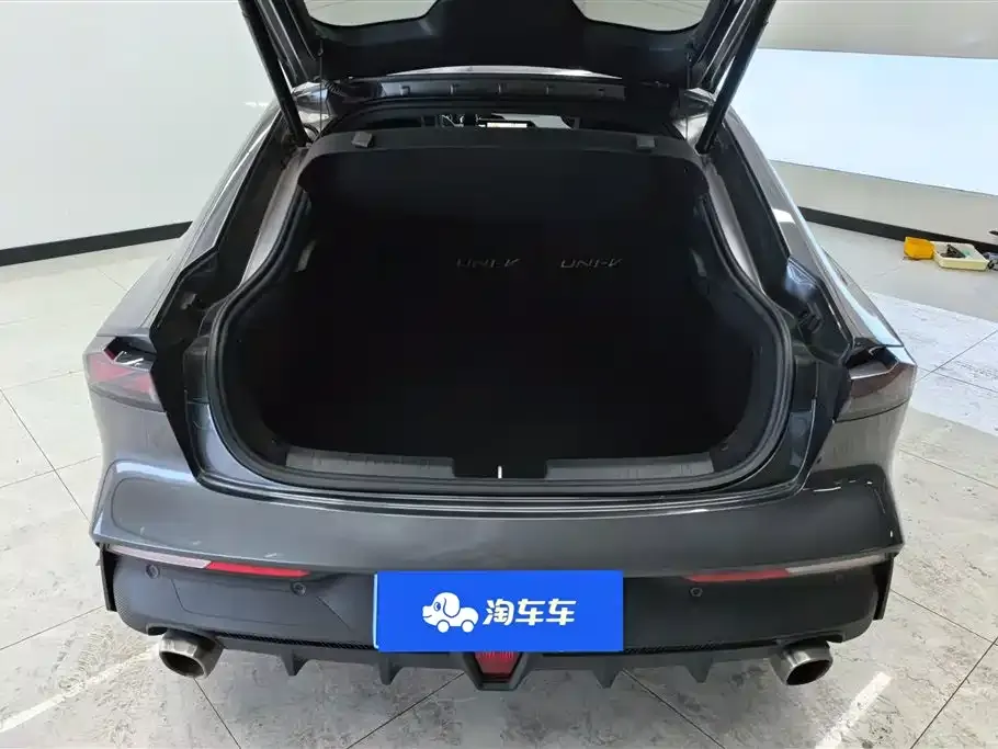 Changan UNI-V 2023 из CN, фото 2