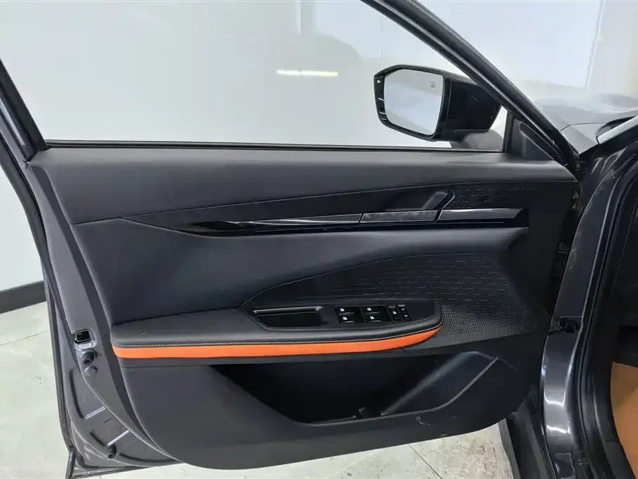 Changan UNI-V 2023 из CN, фото 5