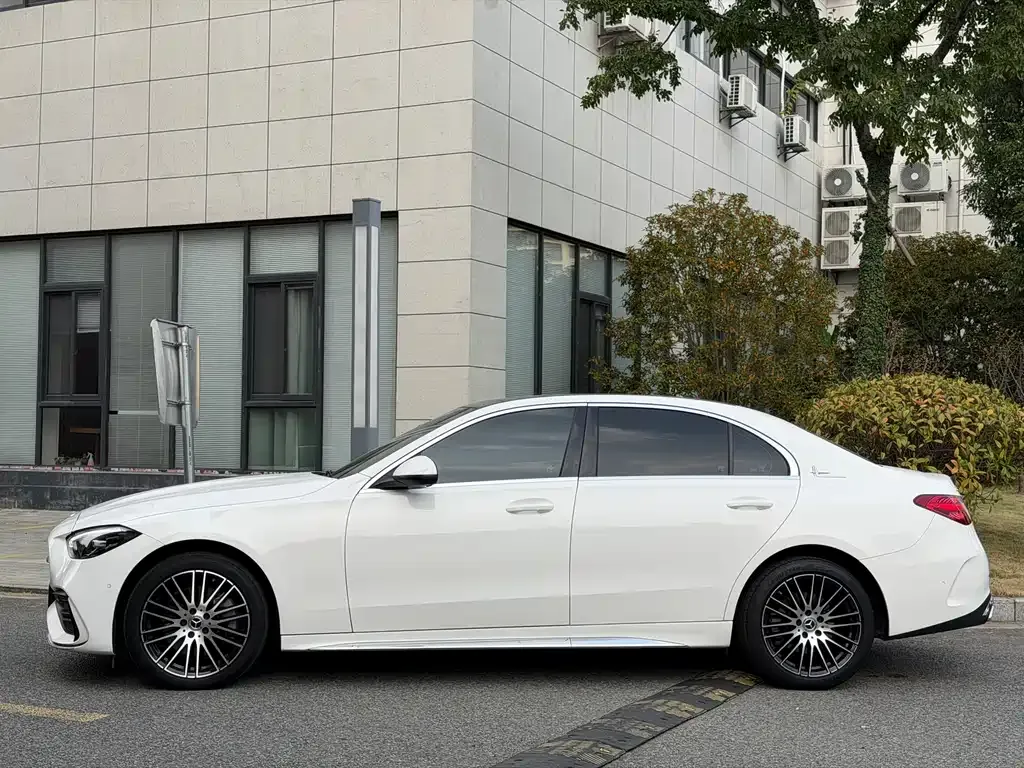 Mercedes-Benz C-Class — фото 10