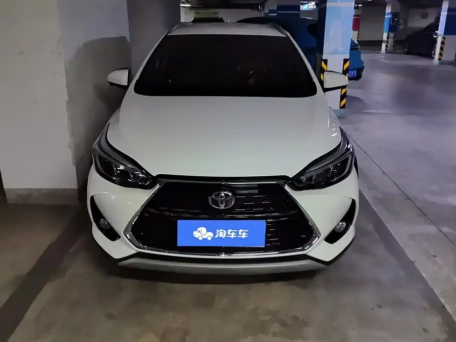 Toyota Yaris L — фото 4