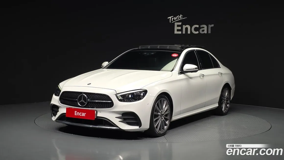 Mercedes-Benz E-Class — фото 1
