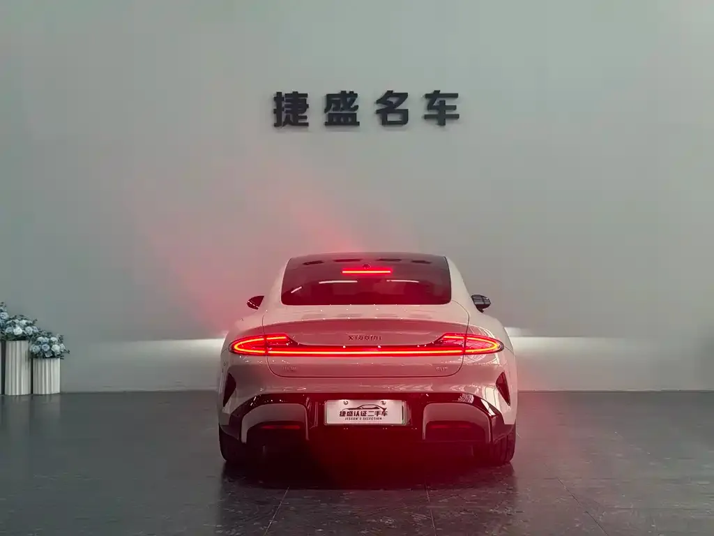 Xiaomi SU7 — фото 6