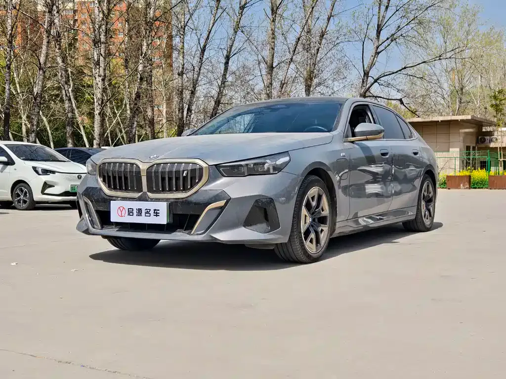 BMW i5 — фото 1