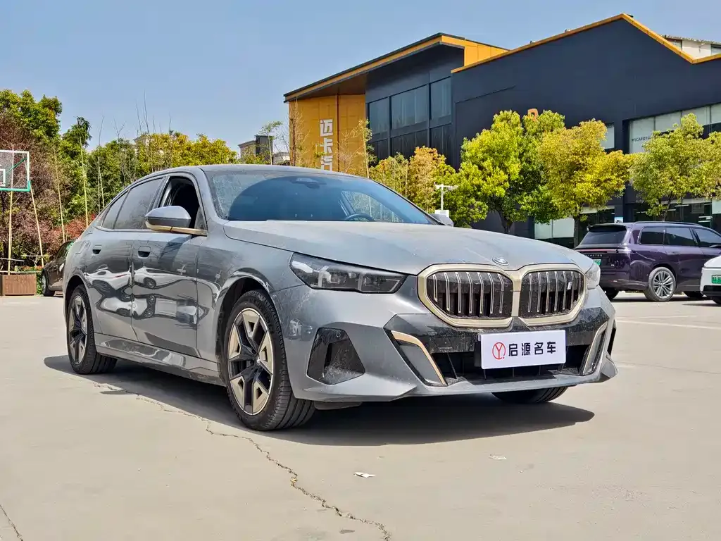 BMW i5 — фото 3