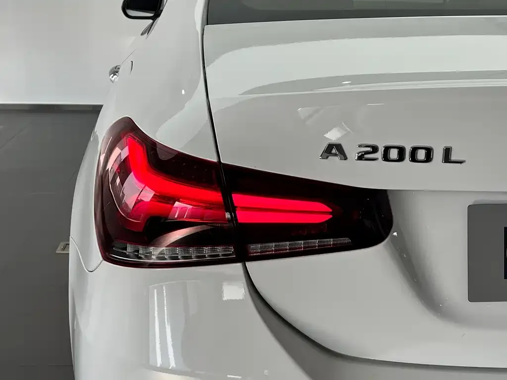 Mercedes-Benz A-Class 2023 из CN, фото 4
