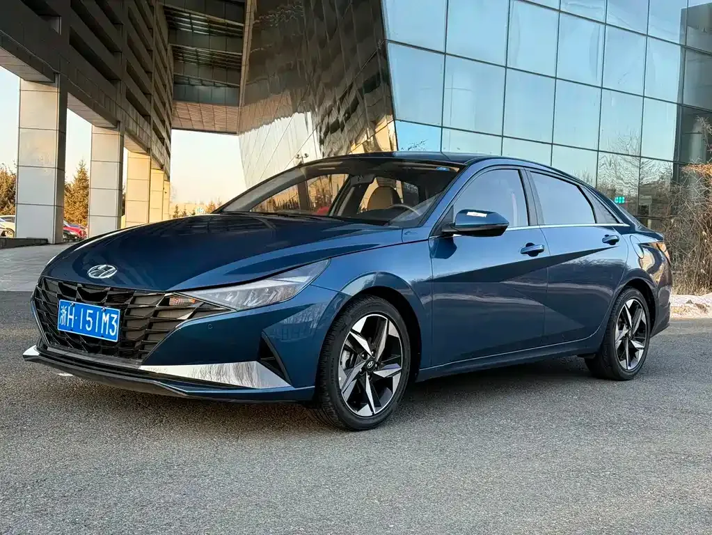 Hyundai Elantra 2022 из CN, фото 1