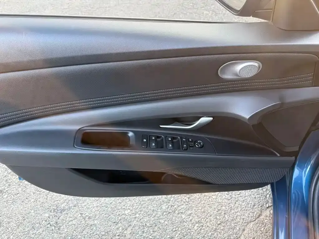 Hyundai Elantra 2022 из CN, фото 10