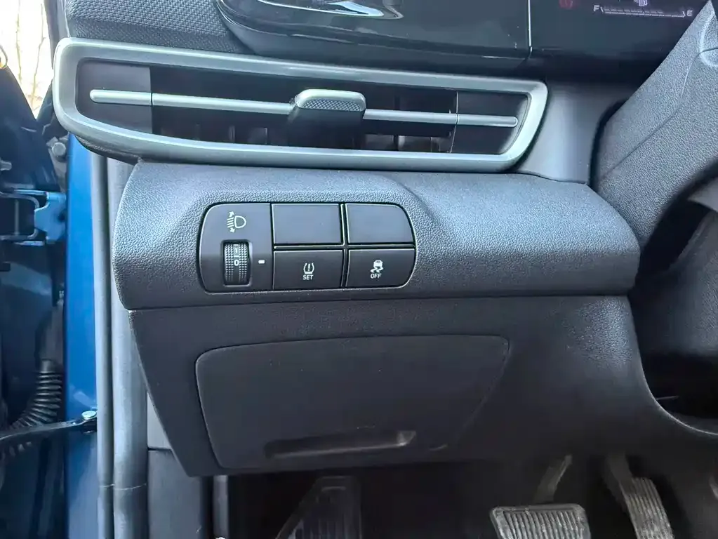 Hyundai Elantra 2022 из CN, фото 4