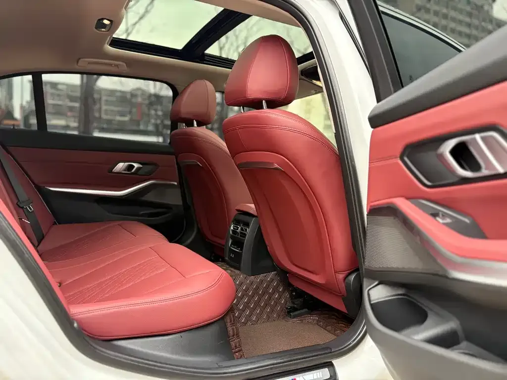BMW 3 Series 2023 из CN, фото 3